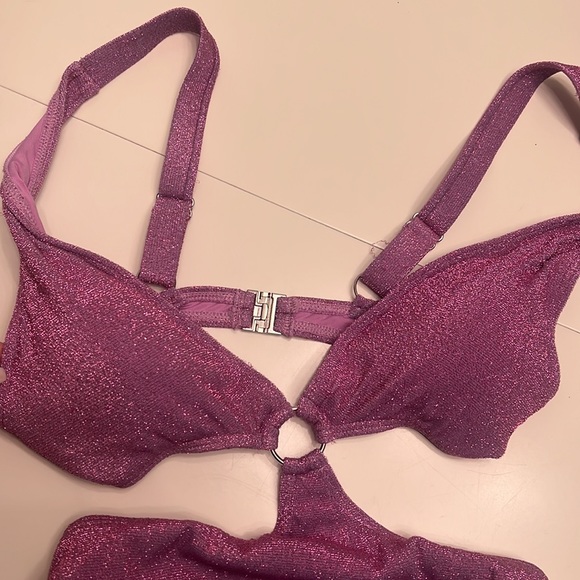 Fashion nova cut out one piece size XS - Picture 2 of 3